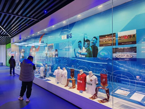 达道宝 为孩子们留住“足球城”的城市记忆